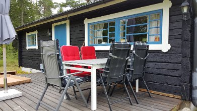 2016-07-07 12.16.13 Skaffade nya stolar och bord till stugan