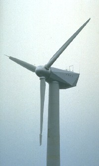 Stall kontrollerade vindkraftverk har s kallade tip brakes. Hr vrids vingspetsarna automatiskt 90 ur vinden.